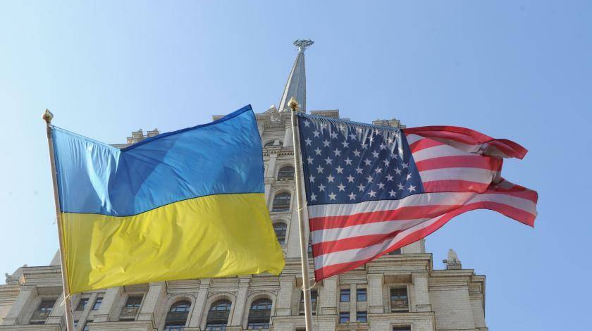 Упор на высокоточные ракеты: США навязывают Киеву новое оружие против Москвы