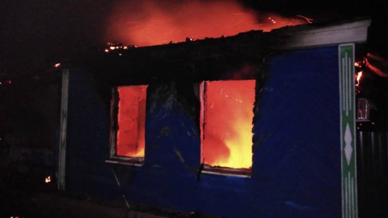 В Астраханской области при пожарах спасли 8 человек