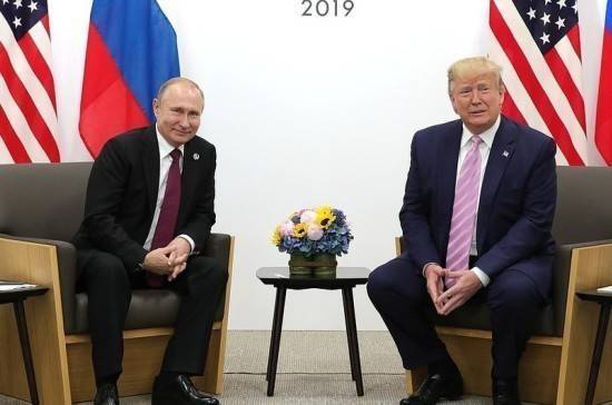 Песков: Трамп на встрече с Путиным впервые обозначил желание наладить диалог с Россией
