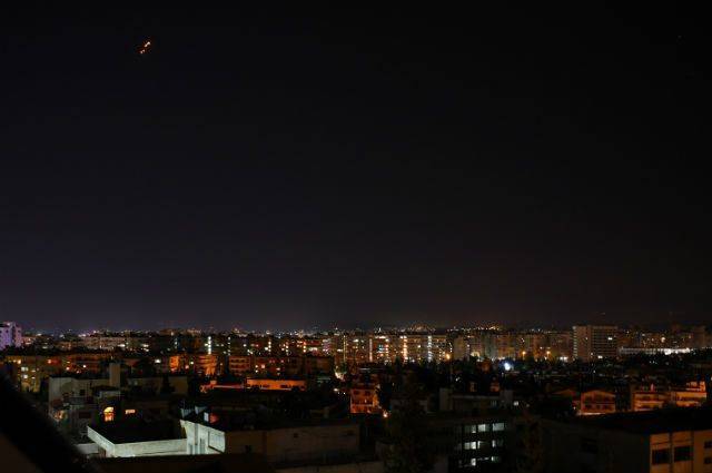 В Сирии заявили о четырех погибших после атаки с воздуха около Дамаска