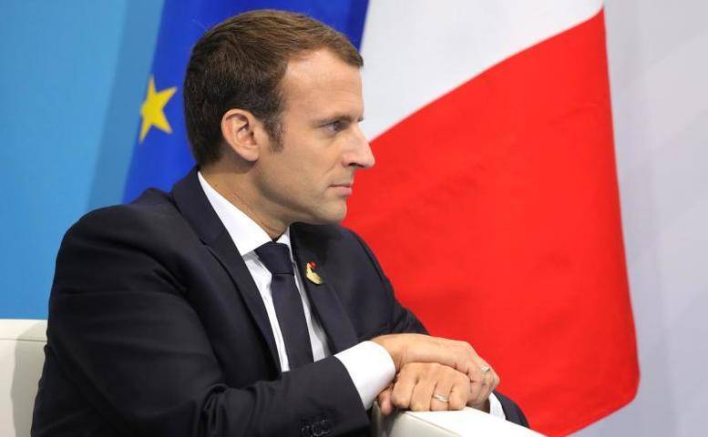 Президент Франции пообещал посетить Россию на День Победы
