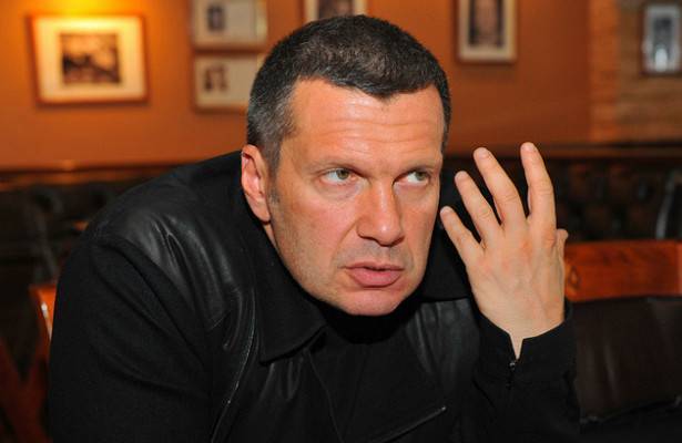 Соловьев спросил Пескова, за что пили Путин и Трамп