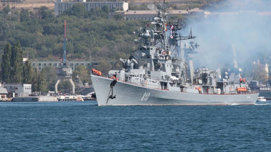 «Сметливый» начал слежку за американским эсминцем в Черном море