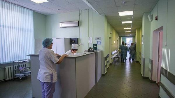 Российские больницы останутся без импортных бинтов и подгузников