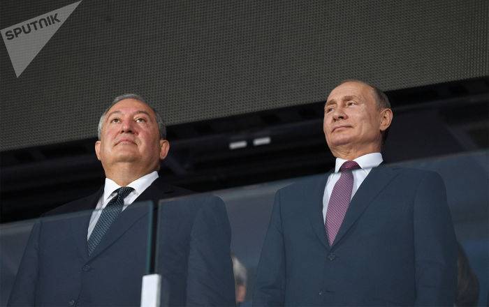 По правую руку от Владимира Путина: Армен Саркисян опубликовал фото из Минска