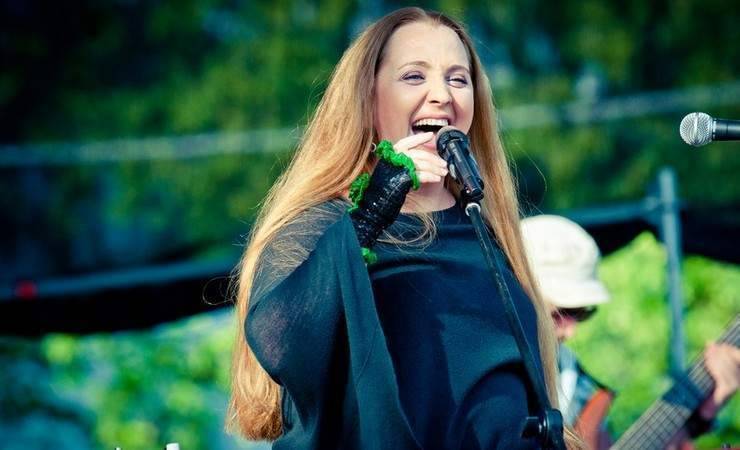Грузинская певица Нино Катамадзе назвала Путина врагом и отказалась от концертов в России