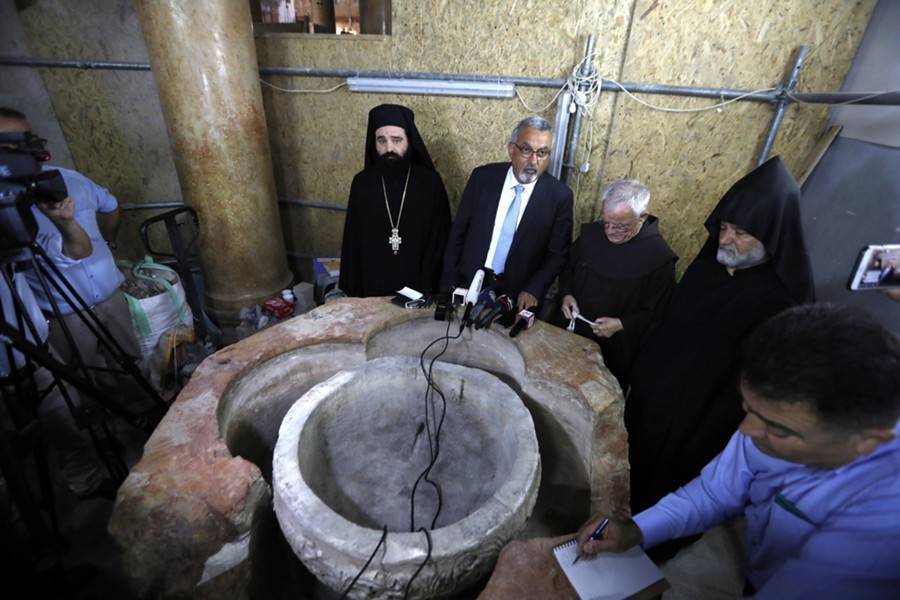 В храме Рождества Христова в Вифлееме нашли древний артефакт