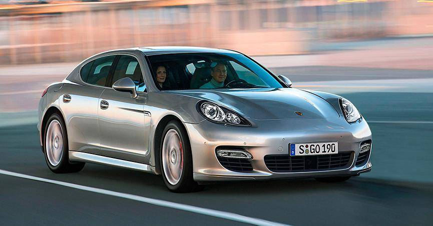 Porsche отозвал автомобили в России из-за проблем с электрикой