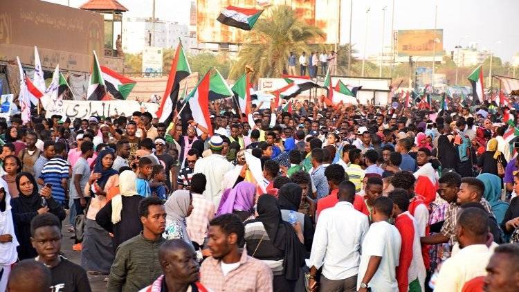 Семь человек погибли во время протестов в столице Судана