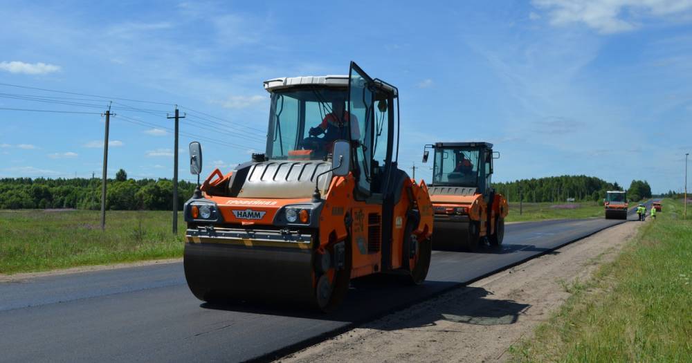 В Смоленской области ремонтируют по нацпроекту семь региональных дорог
