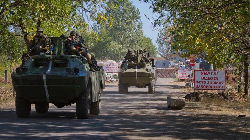 Донецк и Киев обвинили друг друга в провокации из-за подрыва санитарного автомобиля