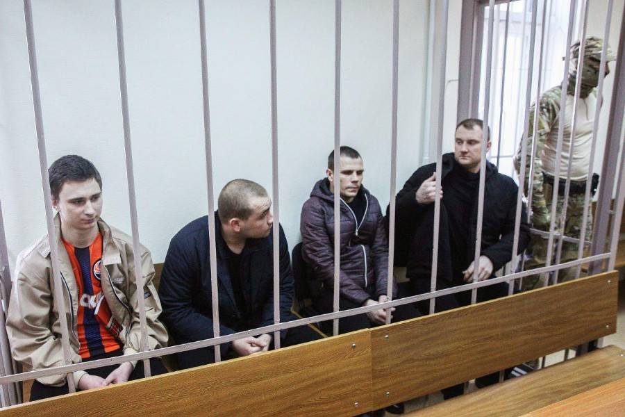 Украинским морякам предъявили обвинение в незаконном пересечении границы РФ