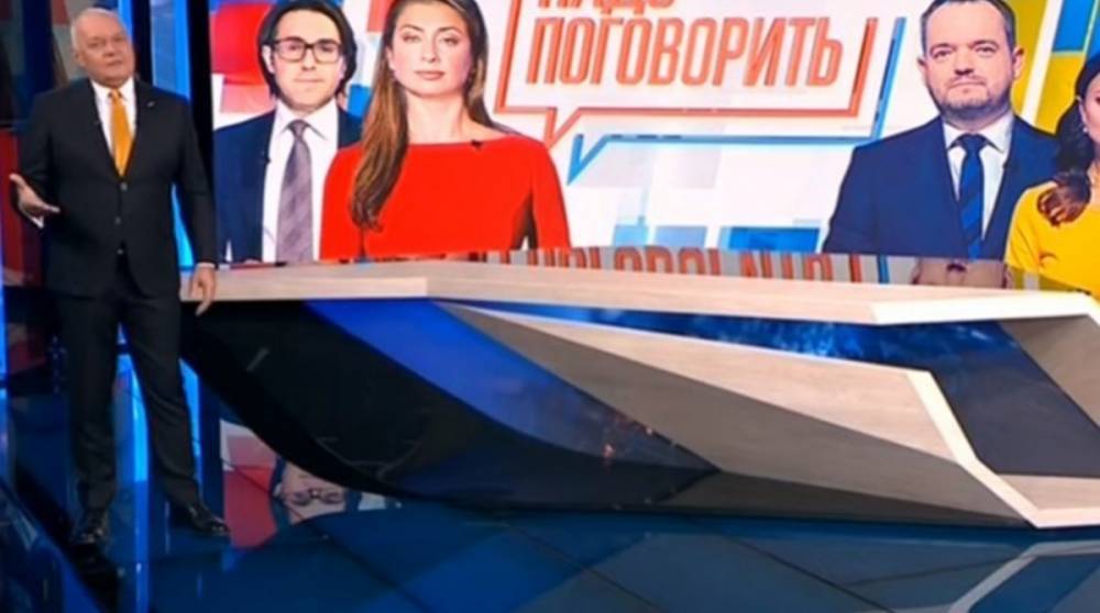 Лишат ли NewsOne лицензии из-за попытки провести телемост с российским телеканалом