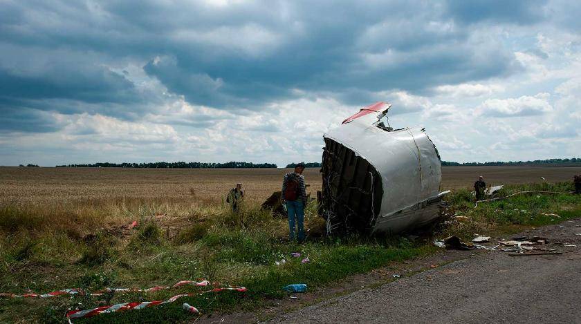 Киев свалил крушение MH17 на похищенного ополченца