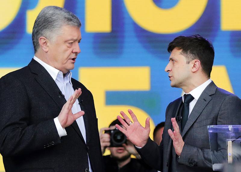 Украина в опасности: Порошенко набросился на Зеленского за разговоры на русском