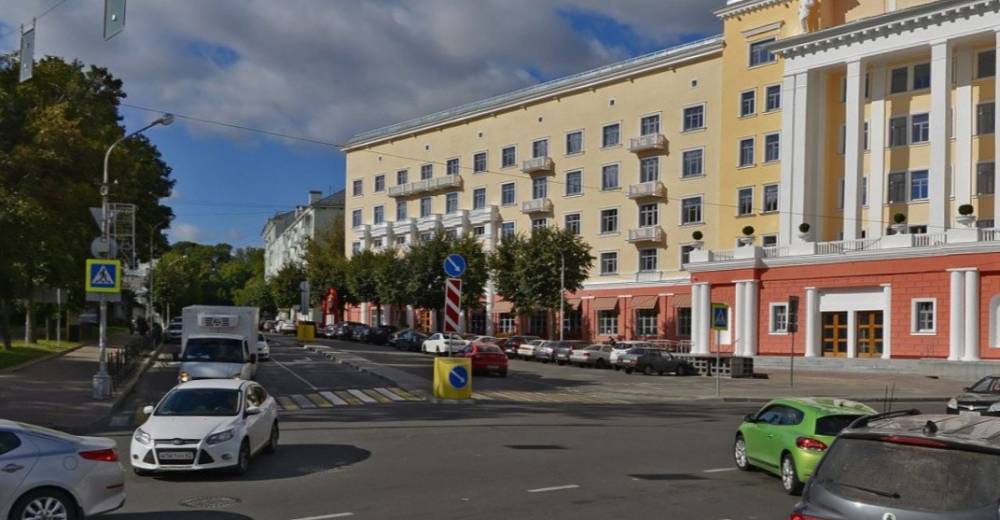 На площади Победы в Смоленске станет на один светофор больше