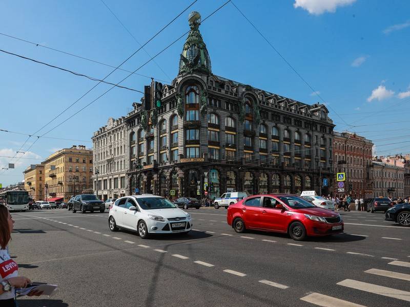В Петербурге хотят снизить предельную скорость на Невском проспекте