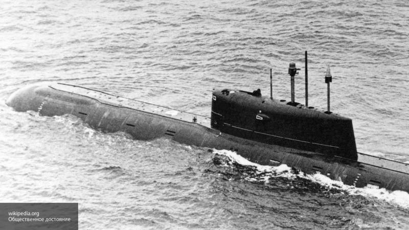 Вице-адмирал назвал "выдумками" заявления о радиации с затонувшей советской подлодки