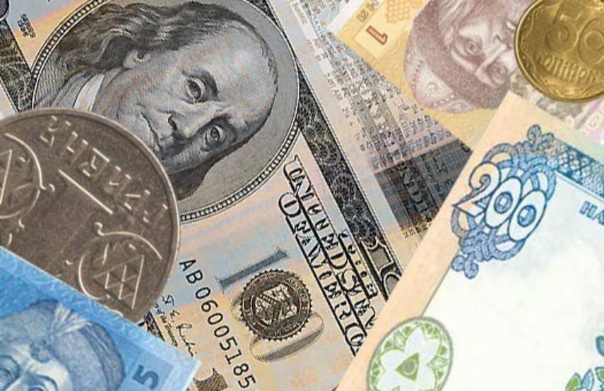 Верховный суд разрешил определять зарплату украинцам в иностранной валюте