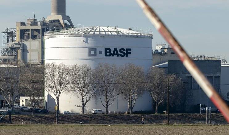 Немецкий концерн BASF уволит 6 тысяч сотрудников