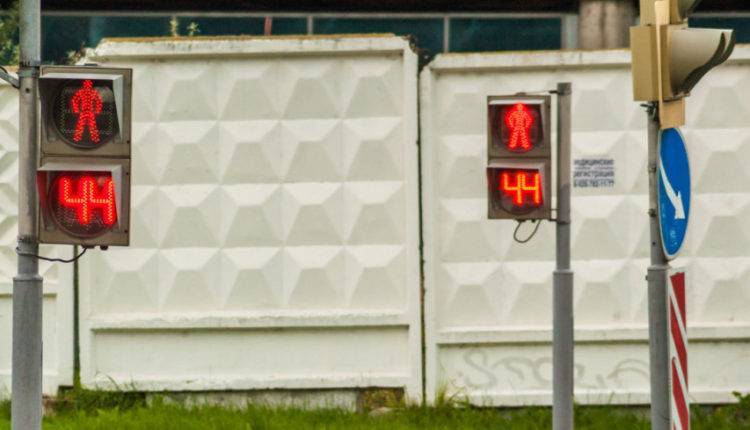 В России появятся турбоперекрестки и квадратные светофоры
