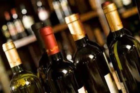 Эксперт назвал потери Грузии от запрета РФ на импорт фруктов и вин