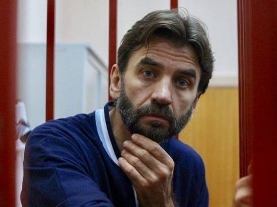 Суд арестовал около 8,7 млрд рублей на счетах Абызова