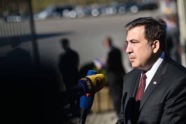 Саакашвили в ходе драки сломал руку пенсионерке — СМИ