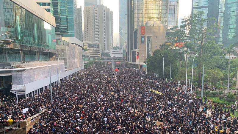 Глава администрации Гонконга заявила, что законопроект об экстрадиции "мертв"