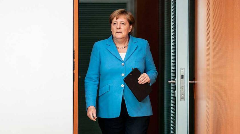 Пробирает до дрожи: Меркель в третий раз за месяц сразил приступ