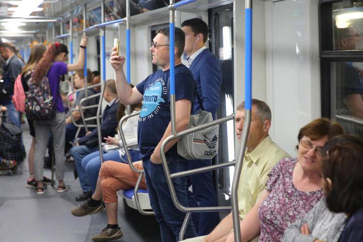 Еще один сбой в движении поездов произошел на Бутовской линии метро Москвы