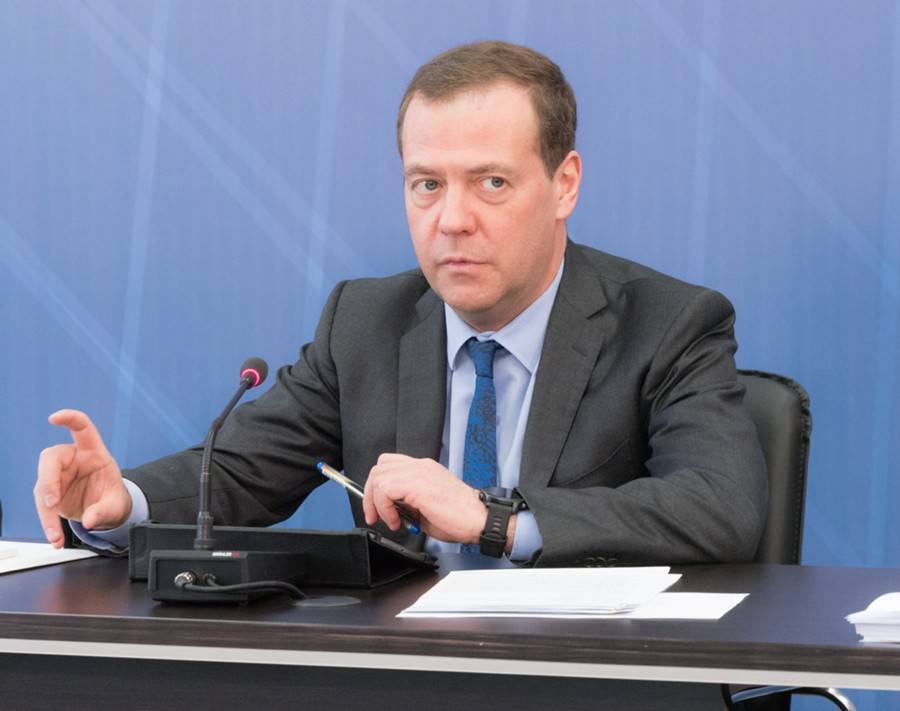 Медведев счел возможным вернуться к обсуждению газовых вопросов после выборов в Раду