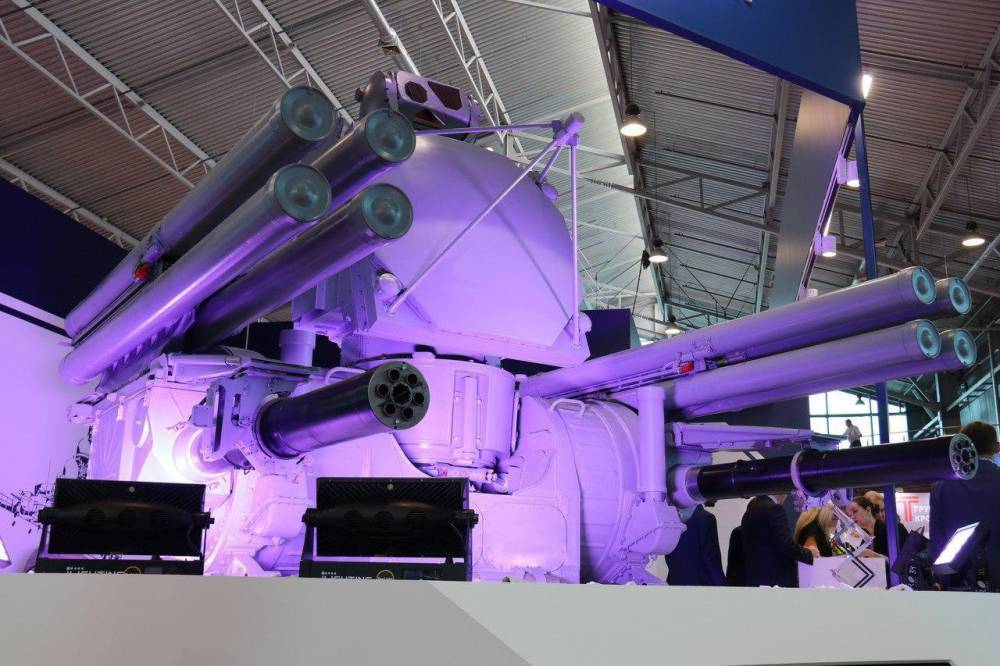 На МВМС-2019 представили уникальный российский зенитный ракетно-артиллерийский комплекс