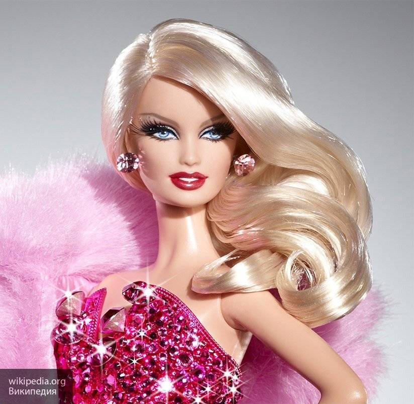 40-летняя жительница Амстердама вложила состояние, чтобы стать похожей на куклу Барби
