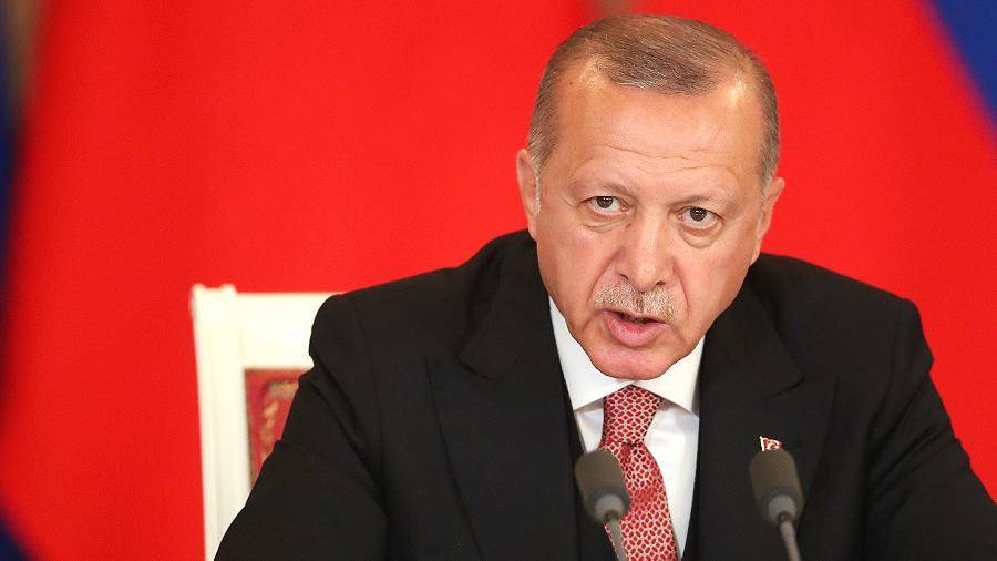 Эрдоган пообещал применить С-400 в случае нападения на Турцию