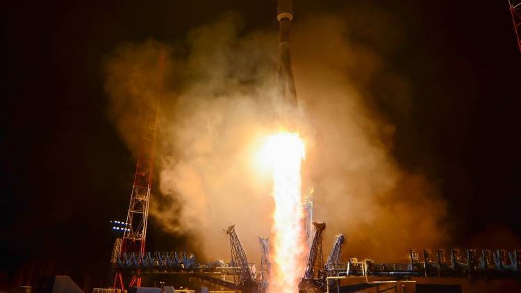 Четыре российских военных спутника успешно выведены на орбиту