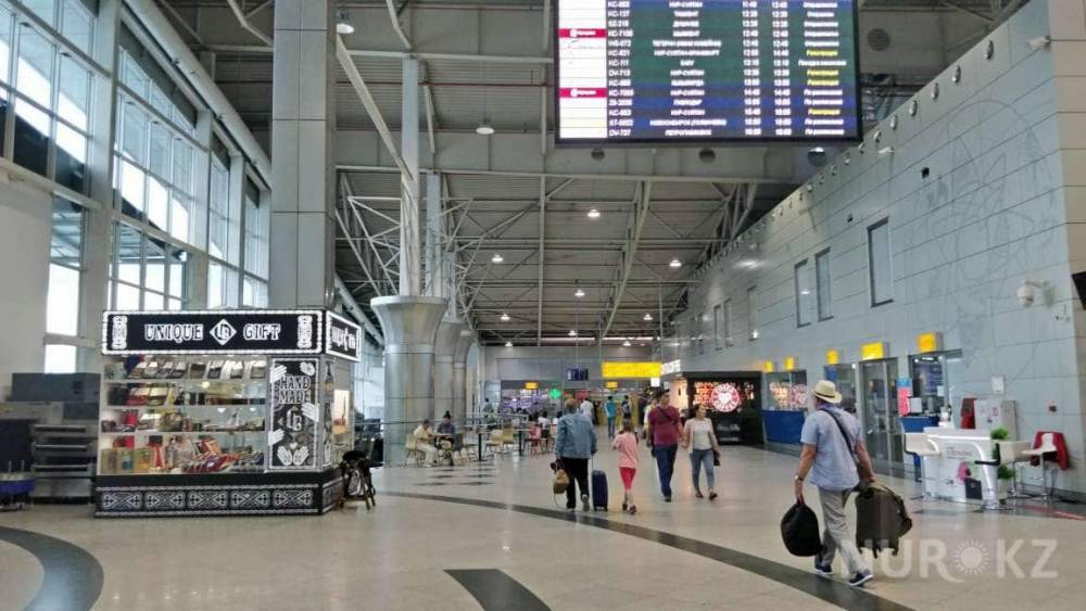Ножи, пистолет, боеприпасы изъяли у пассажиров в аэропорту Алматы