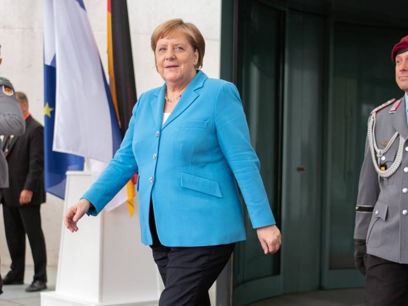 Меркель заявила, что чувствует себя хорошо