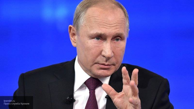 России нужно гарантировать технологический суверенитет, заявил Путин
