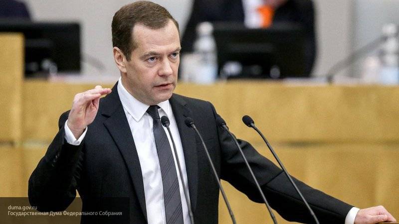 Медведев назвал пути сохранения транзита газа через Украину