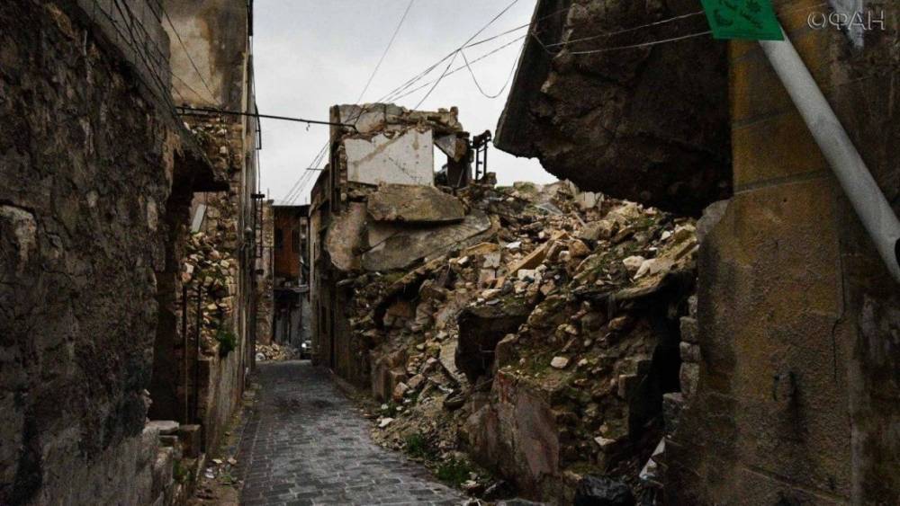 Трое сирийцев погибли при обстреле боевиками населенного пункта провинции Латакия