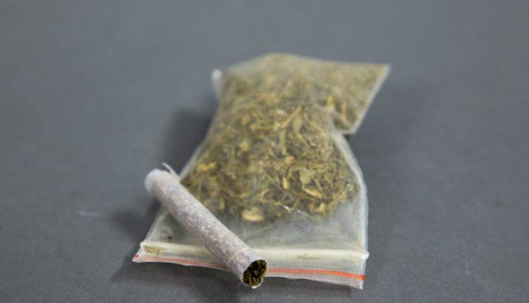 Законы о легализации марихуаны снижают ее употребление подростками
