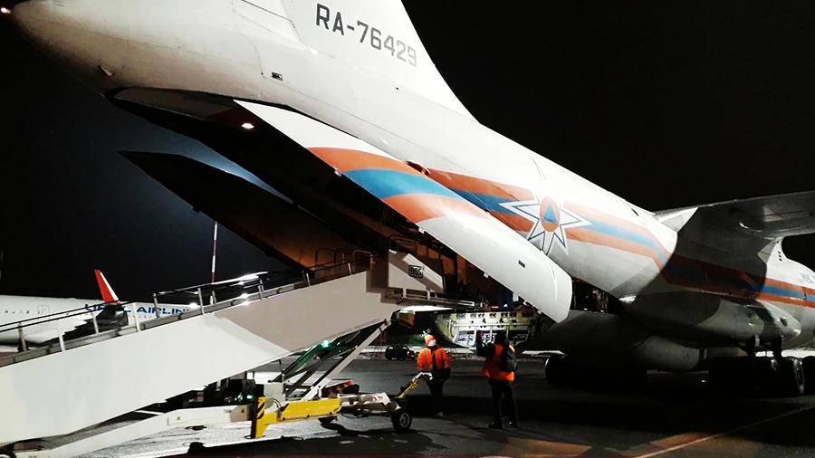 Самолет с российскими детьми прилетел из Багдада в Москву