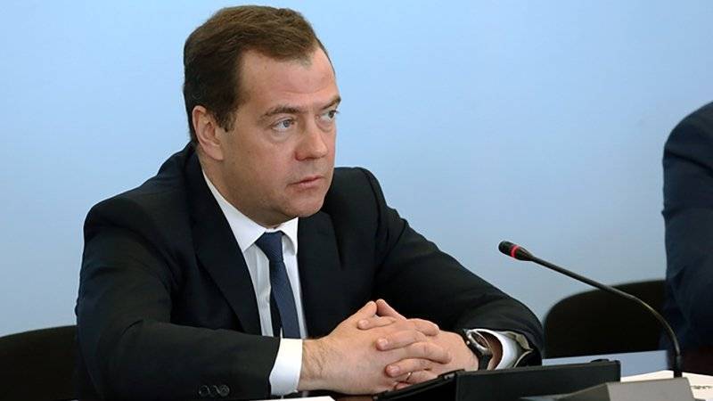Медведев предложил два способа сохранить транзит газа через Украину