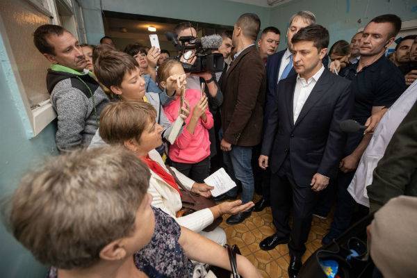 «Выйди отсюда, разбойник ты!»: Зеленский выгнал с совещания секретаря горсовета Борисполя