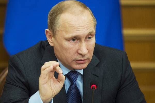 Путин призвал достичь более высоких темпов роста экономики России