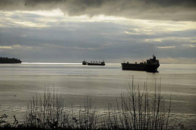 Иранские катера пытались остановить британский танкер в Ормузском проливе