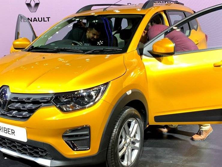 Renault представила бюджетный семиместный компактвэн
