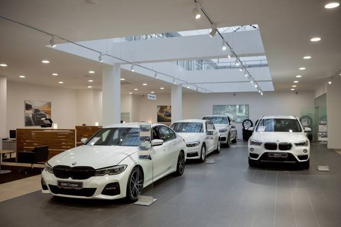 Продажи премиальных автомобилей в июне выросли на 2%