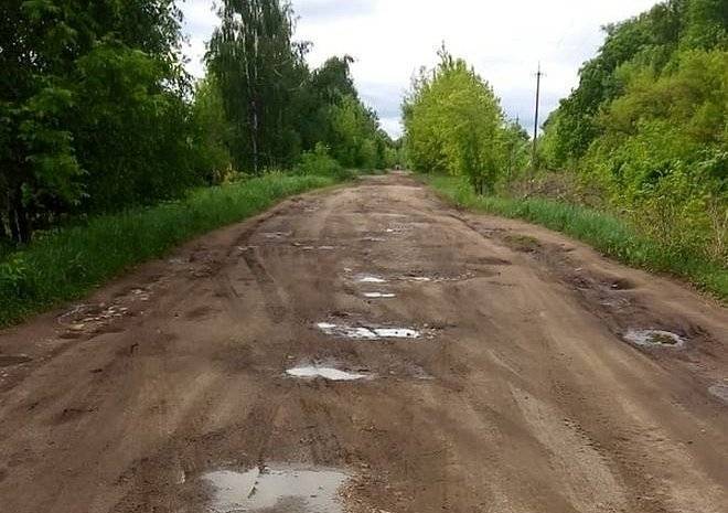 Жители Рязанского района пожаловались на «забытую» дорогу
